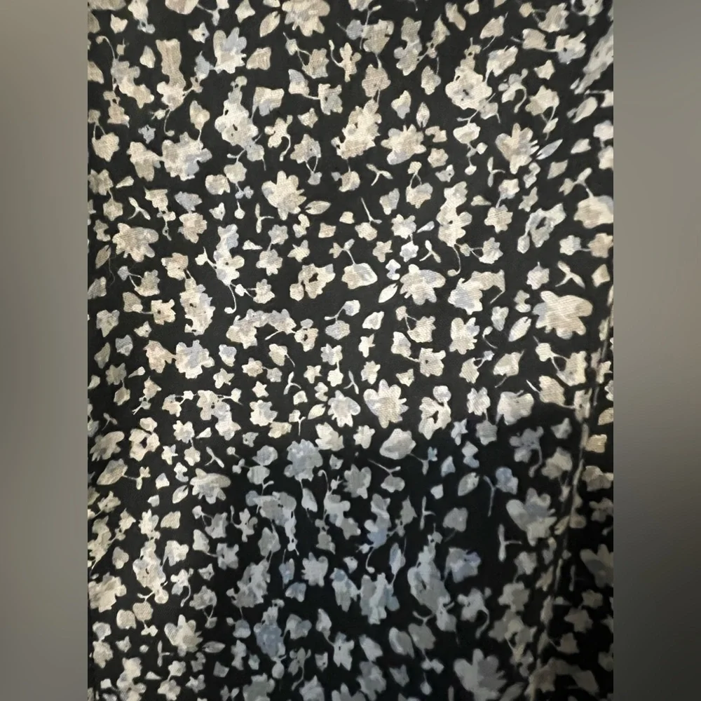 Floral pattern - Picture 3 of 3